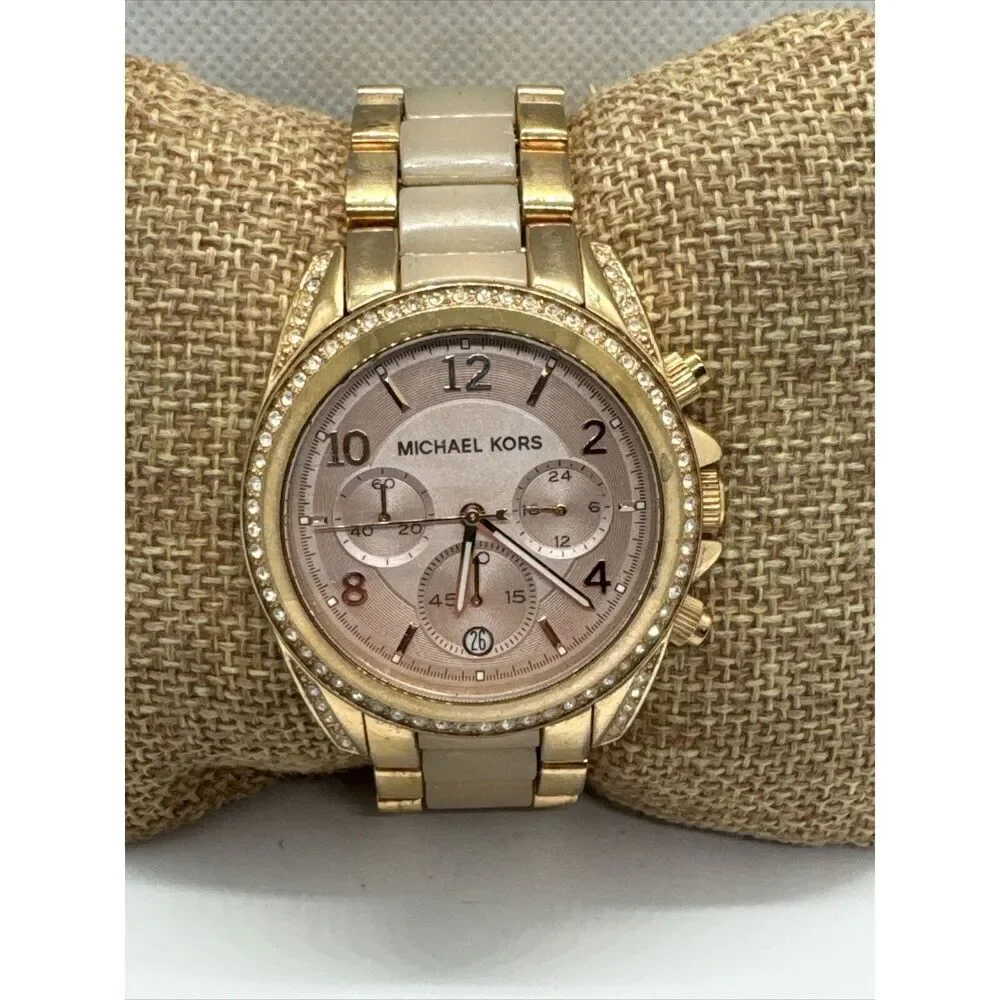 Michael Kors Blair MK5943 Women's Rose Gold-Tone Analog Dial Wrist Watch JNA816